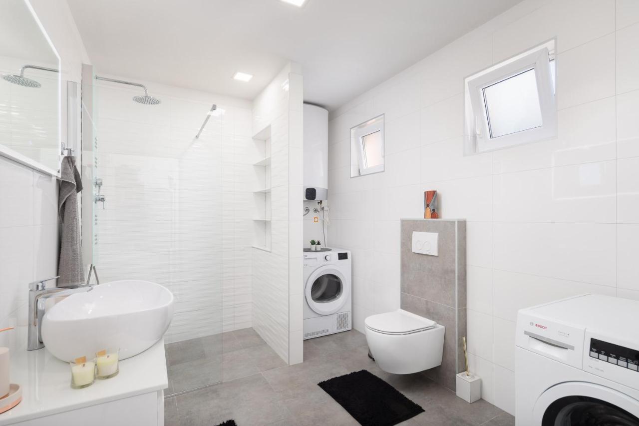 Solaris Holiday Home - Private Pool Stanici Εξωτερικό φωτογραφία
